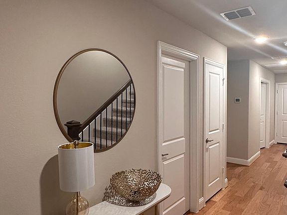 2nd image of 116 Settlers Way