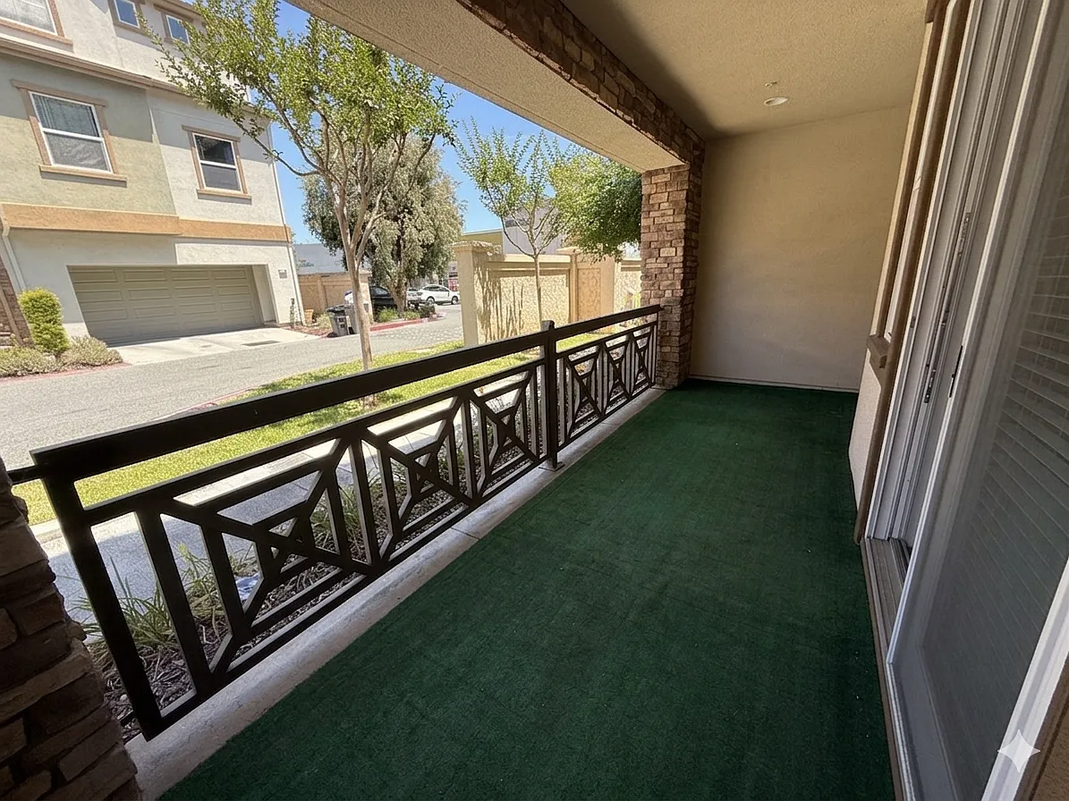 Building Photo - 1289 Water Lily Way