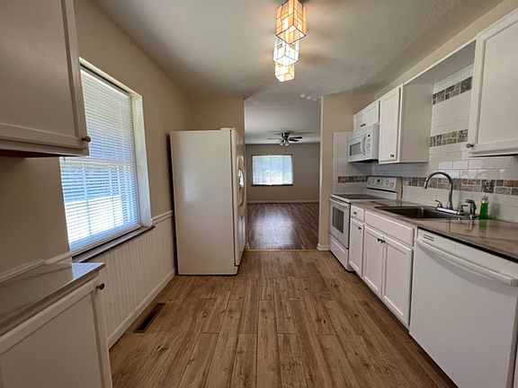 5th image of 2512 Larwood Dr