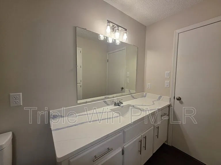 113 Northfield Dr — Photo 31