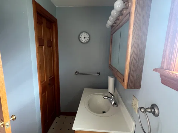 409 8th St #2, Franklin, PA 16323