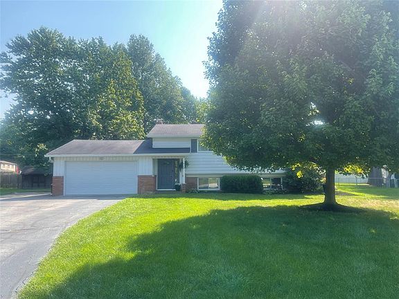 3rd image of 429 Chapel Hill West Dr
