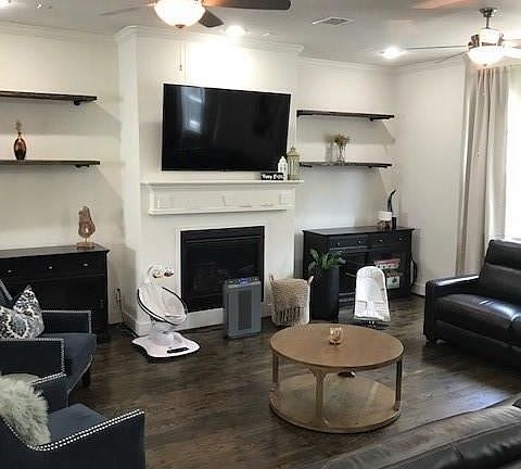 5th image of 1333 W 22nd St Unit F