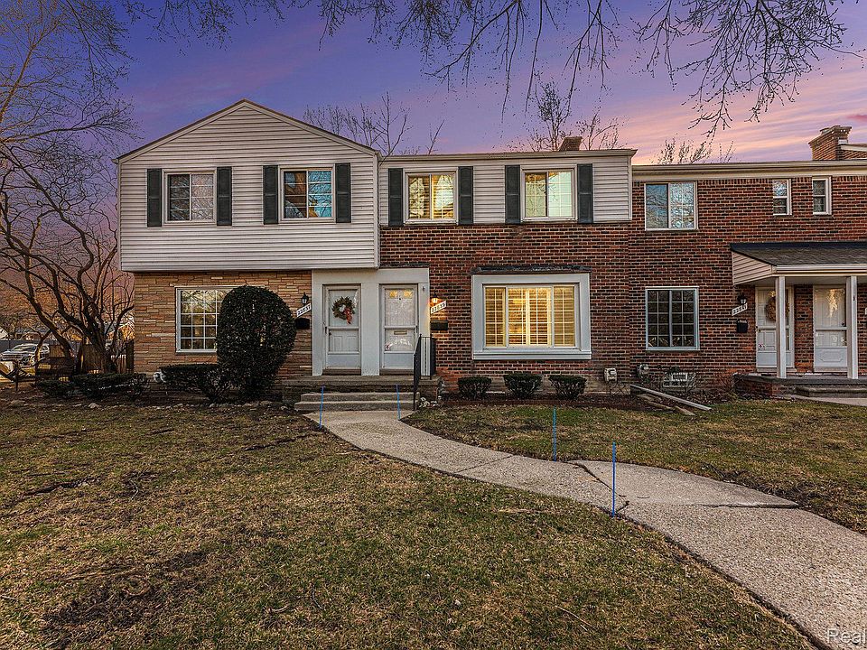 1st image of 22839 Lakeshore Dr
