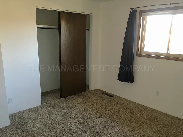 1127 Sunburst St — Photo 9