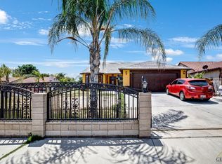 403 Berkshire Rd, Bakersfield, CA 93307