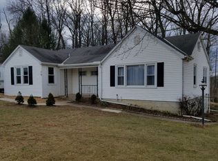 79 Pine Grove Rd, Hanover, PA 17331