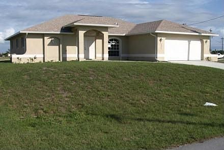 1st image of 3025 SW 8th Pl
