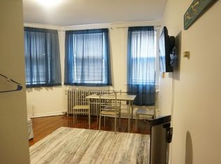 172 Commonwealth Ave APT 3R, Boston, MA 02116