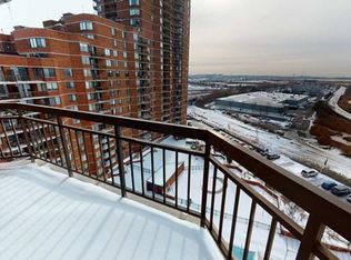 1126 Harmon Cover Tower, Secaucus, NJ 07094