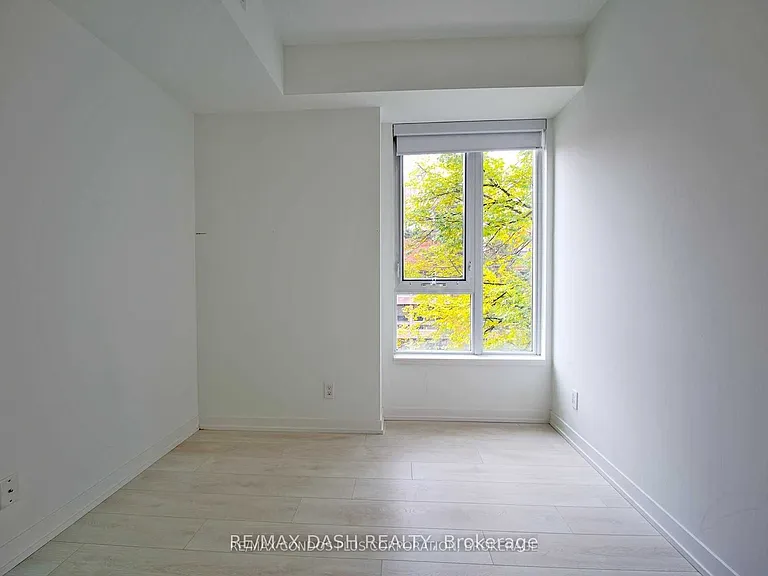 223 Saint Clair Ave W #215 — Photo 8