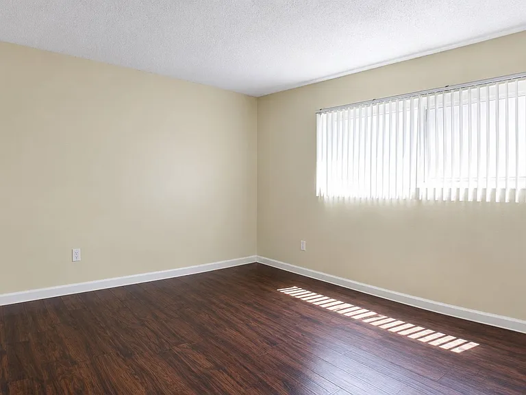 15425 Vanowen St. — Photo 10