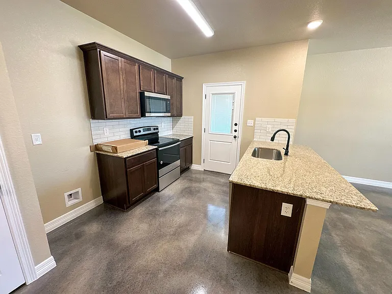 1111 Antelope Trl #B — Photo 1