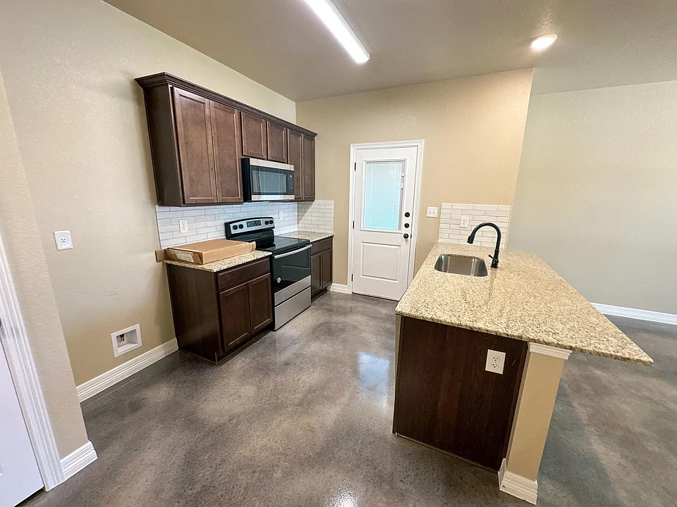 1111 Antelope Trl #B