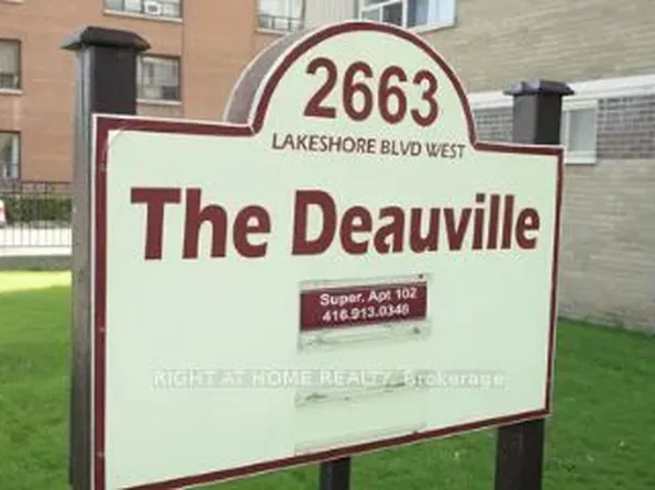 2663 Lake Shore Blvd W, Toronto, ON