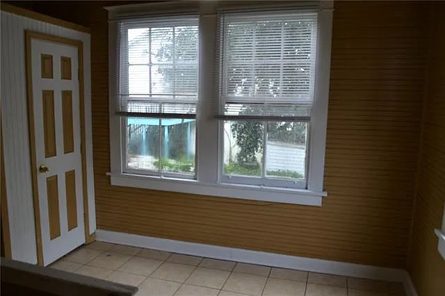 2550 Clover St — Photo 9