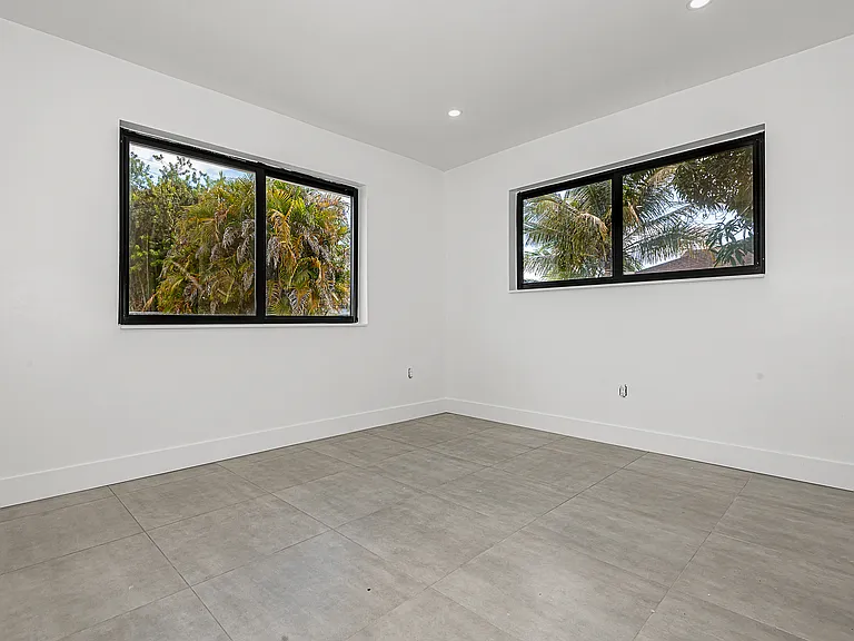 11309 NW 87th St — Photo 11