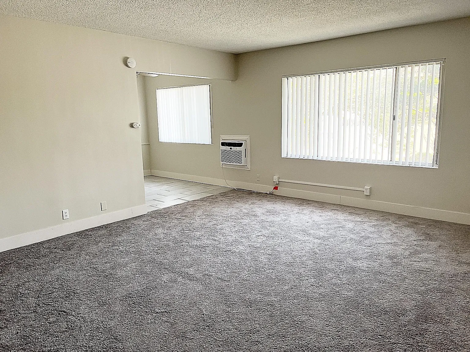 2 bed, 900 sqft, $2,595 — Photo 2