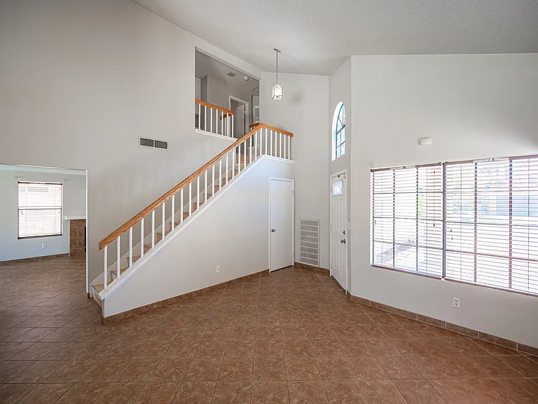7660 Kalmalii Ave — Photo 42