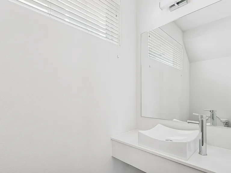 1518 N Carroll Ave — Photo 24