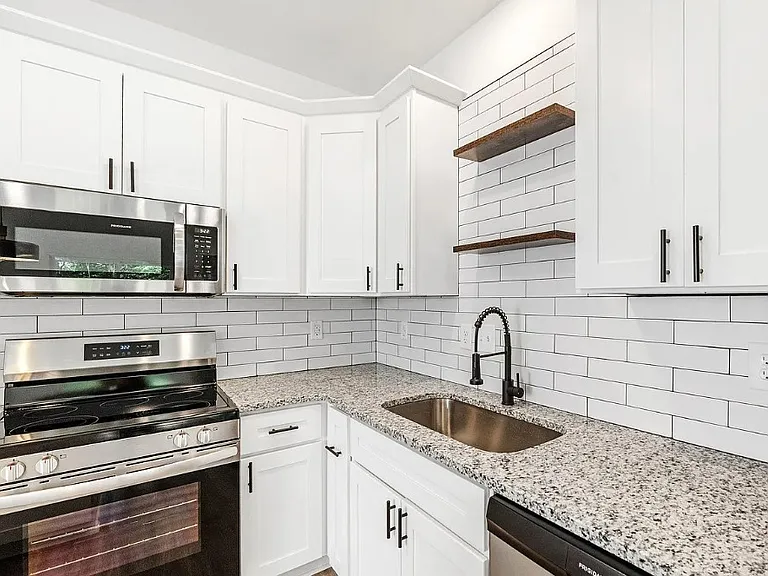 305 Donaldson Rd #B — Photo 6