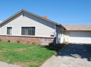 1607 W Locust St, Lodi, CA 95242