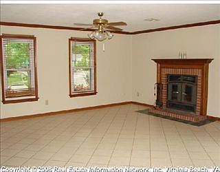 2nd image of 1800 Mullholand Dr