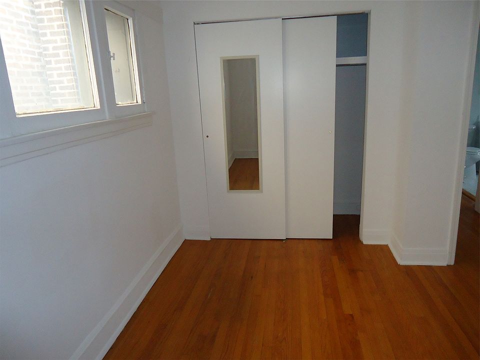 2nd image of 6302 N Winthrop Ave APT 1
