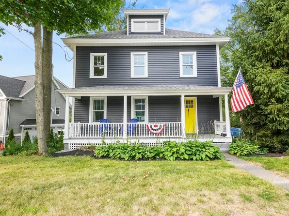 224 Elm St, Amesbury, MA 01913