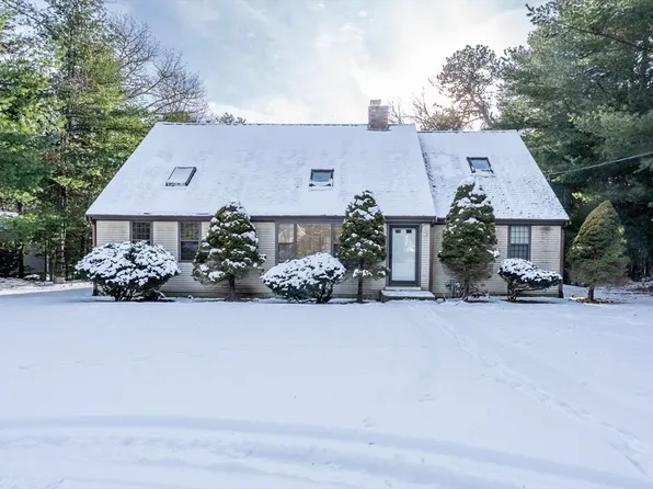 192 Sandy Valley Rd, Barnstable, MA 02630