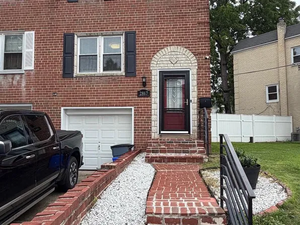 2867 Angus Rd, Philadelphia, PA 19114