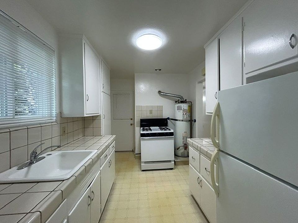 1st image of 905 Santa Clara Ave APT M