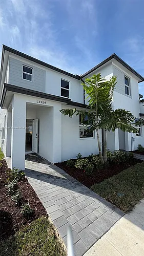 15584 SW 276th Ter Photo 1