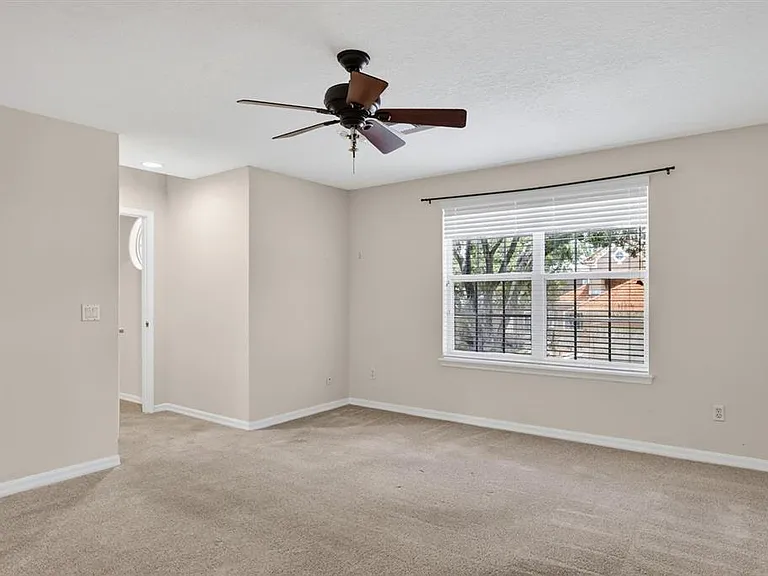 8506 Saint Marino Blvd — Photo 38