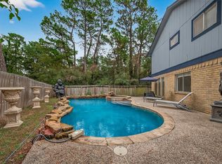 92 S Waxberry Rd, Spring, TX 77381