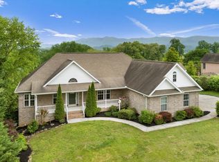 3818 Crescent Ridge Ct, Maryville, TN 37804