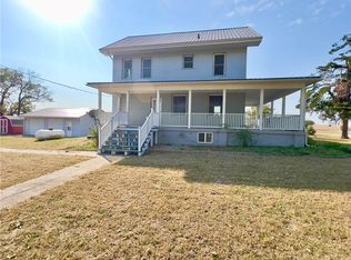 8639 186th St, Valley Falls, KS 66088