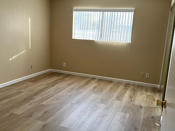 3rd image of 2240 N Catalina St APT B