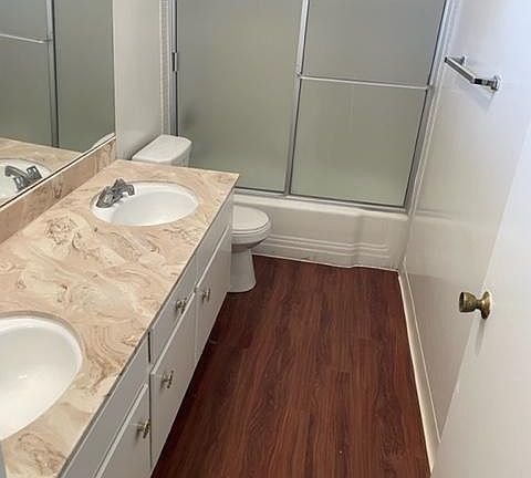 2nd image of 5020 Coldwater Canyon Ave #307