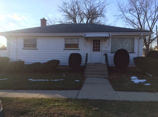 644 Adams St, Aurora, IL 60505