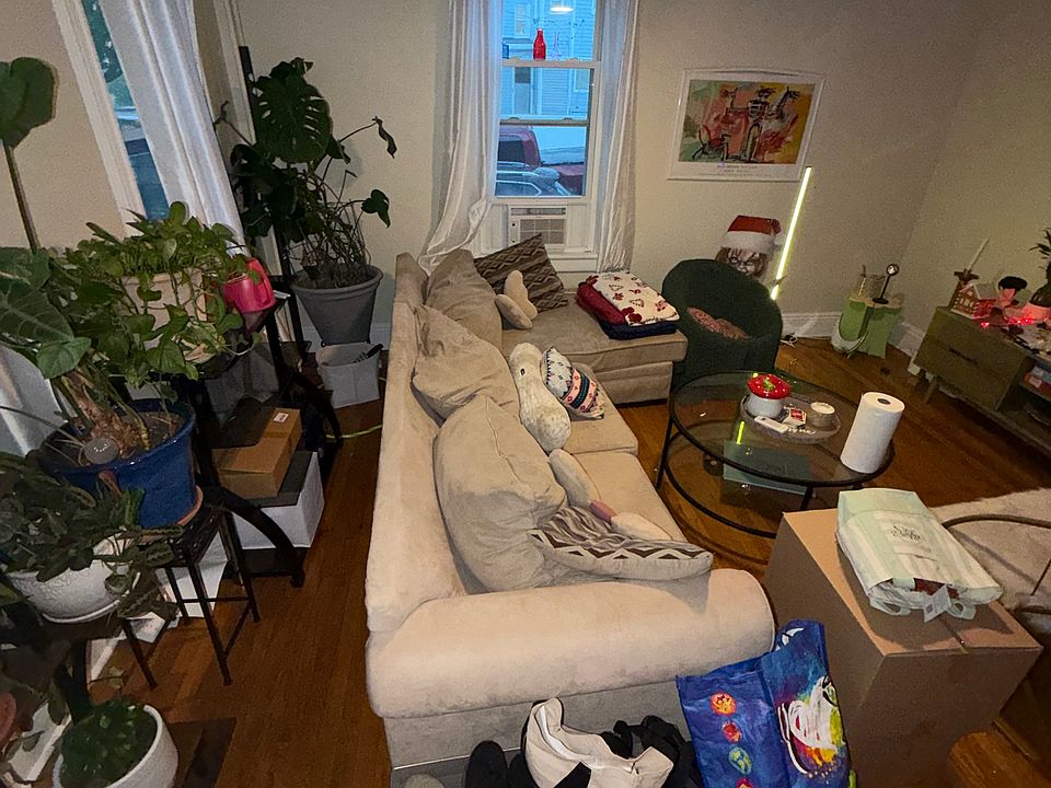 1st image of 128 N 8th Ave Floor 1