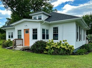 23673 Front St, Accomac, VA 23301