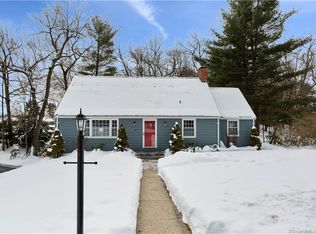 3 Stevens St, Avon, CT 06001