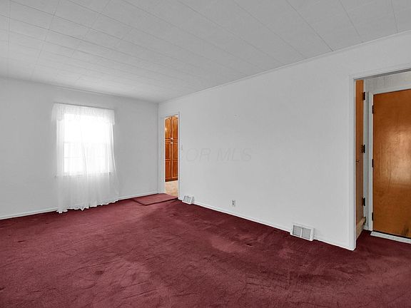 4th image of 92 Grand Boulevard Ext