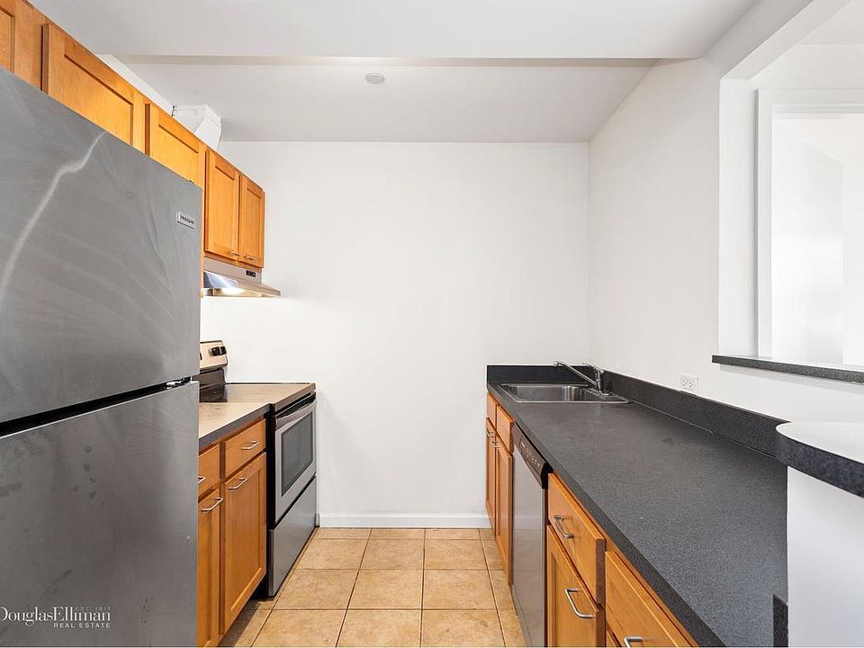 1st image of 2737 27th St APT 1G