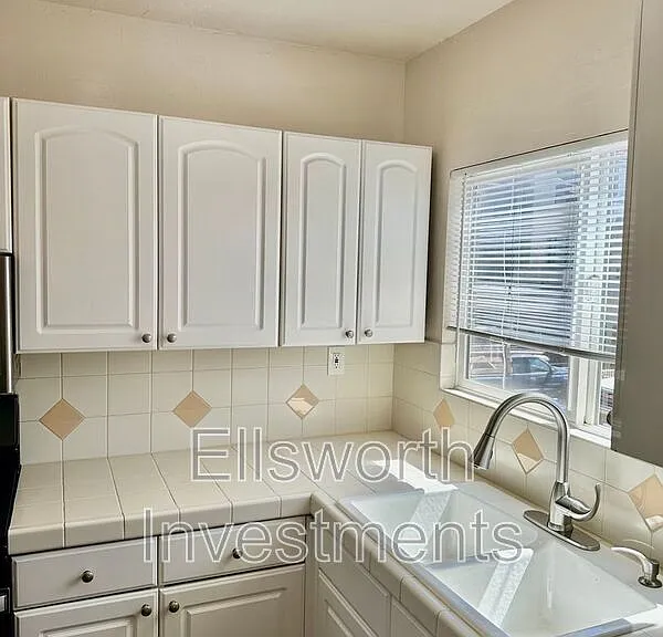 3531 Park Blvd — Photo 3