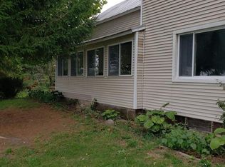 3669 Kalamazoo Dr, Wayland, MI 49348