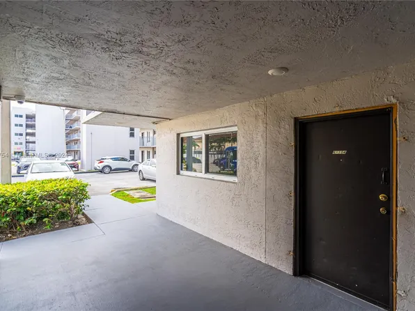 9911 W Okeechobee Rd #1-104, Hialeah Gardens, FL 33016