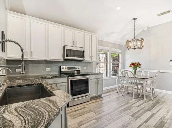 2301 Trickling Creek Dr, Garland, TX 75041