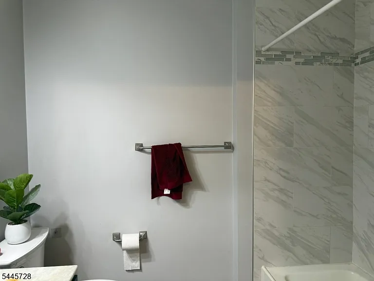 58 Waugh Ct — Photo 16